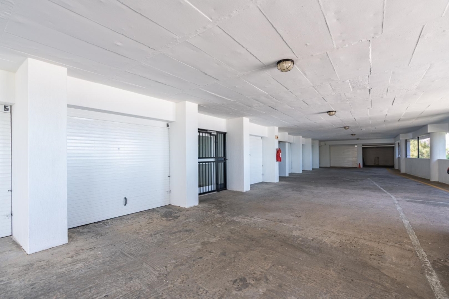 2 Bedroom Property for Sale in Fresnaye Western Cape